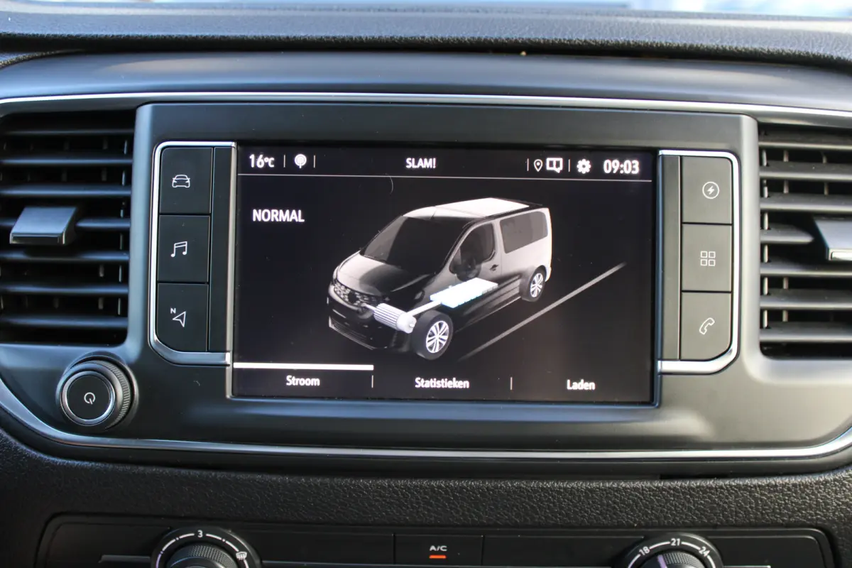 L2 50 kWh | CAMERA | NAVI | BETIMMERING | APPLE CARPLAY/ANDROID AUTO | SENSOREN VOOR/ACHTER |