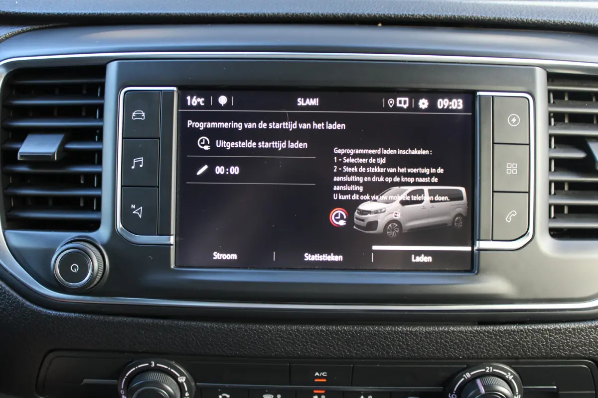 L2 50 kWh | CAMERA | NAVI | BETIMMERING | APPLE CARPLAY/ANDROID AUTO | SENSOREN VOOR/ACHTER |