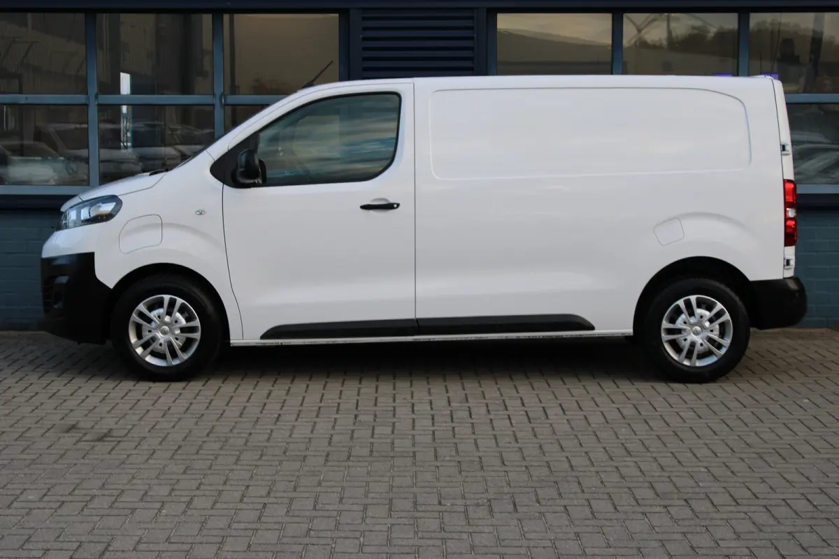 L2 50 kWh | CAMERA | NAVI | BETIMMERING | APPLE CARPLAY/ANDROID AUTO | SENSOREN VOOR/ACHTER |