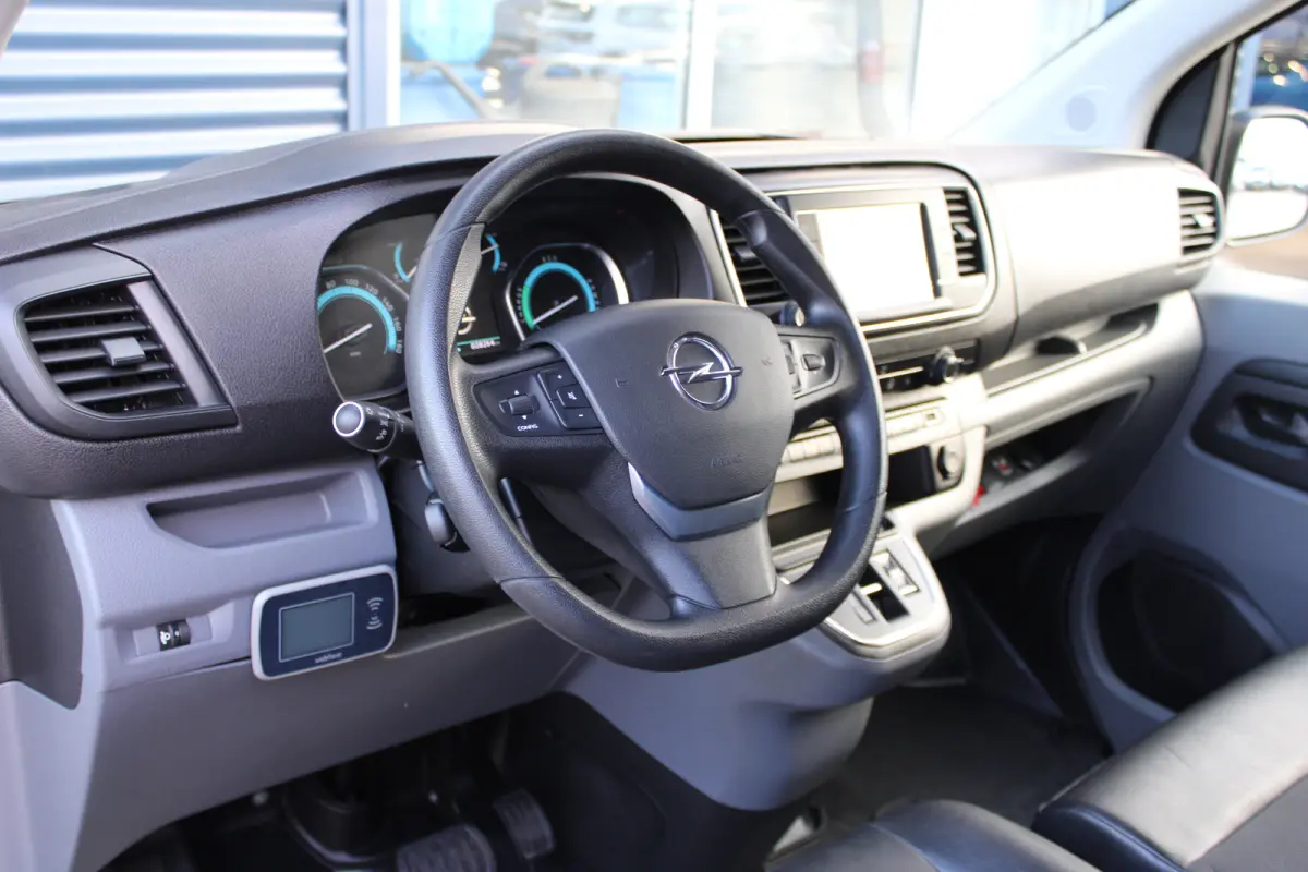 L2 50 kWh | CAMERA | NAVI | BETIMMERING | APPLE CARPLAY/ANDROID AUTO | SENSOREN VOOR/ACHTER |