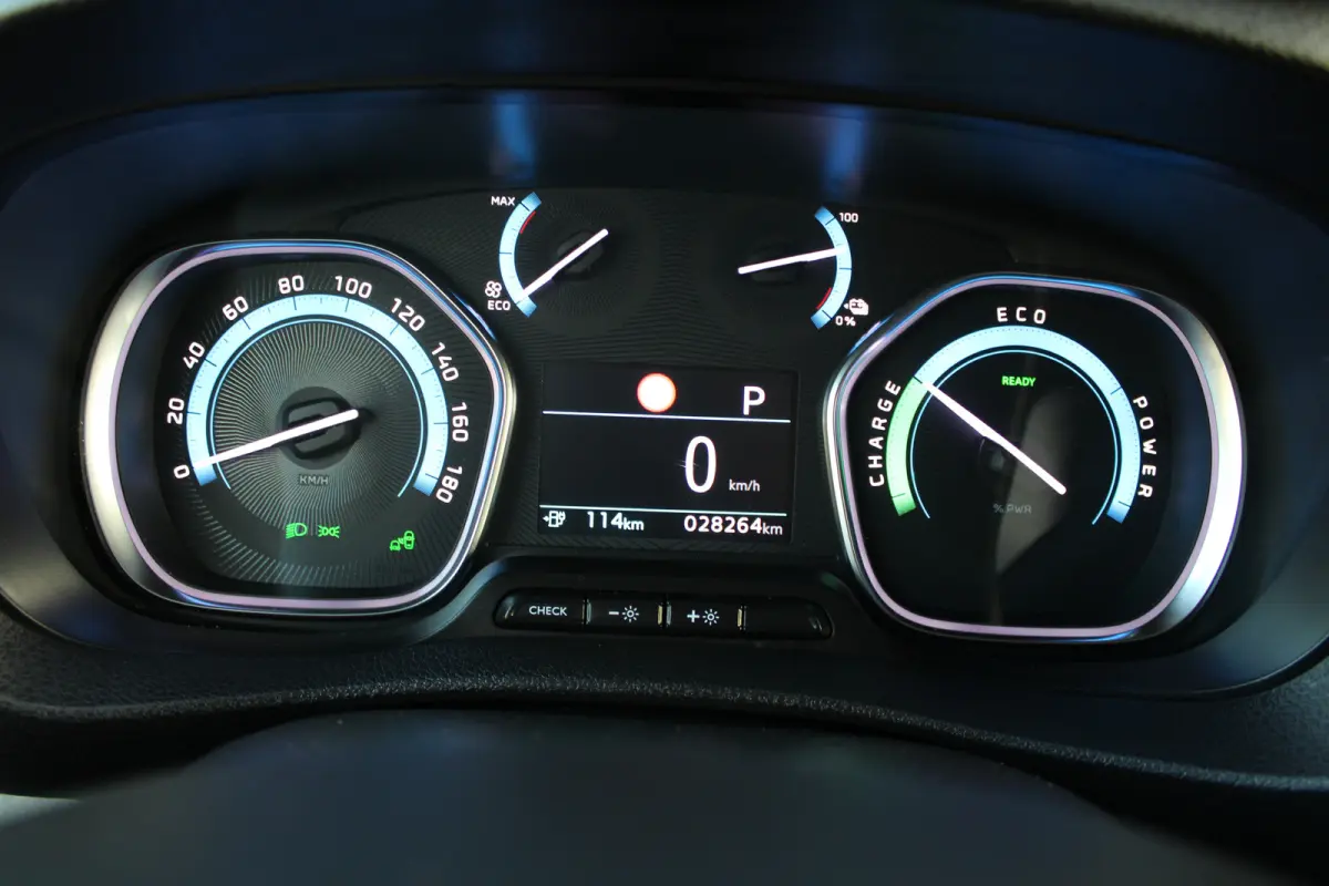 L2 50 kWh | CAMERA | NAVI | BETIMMERING | APPLE CARPLAY/ANDROID AUTO | SENSOREN VOOR/ACHTER |