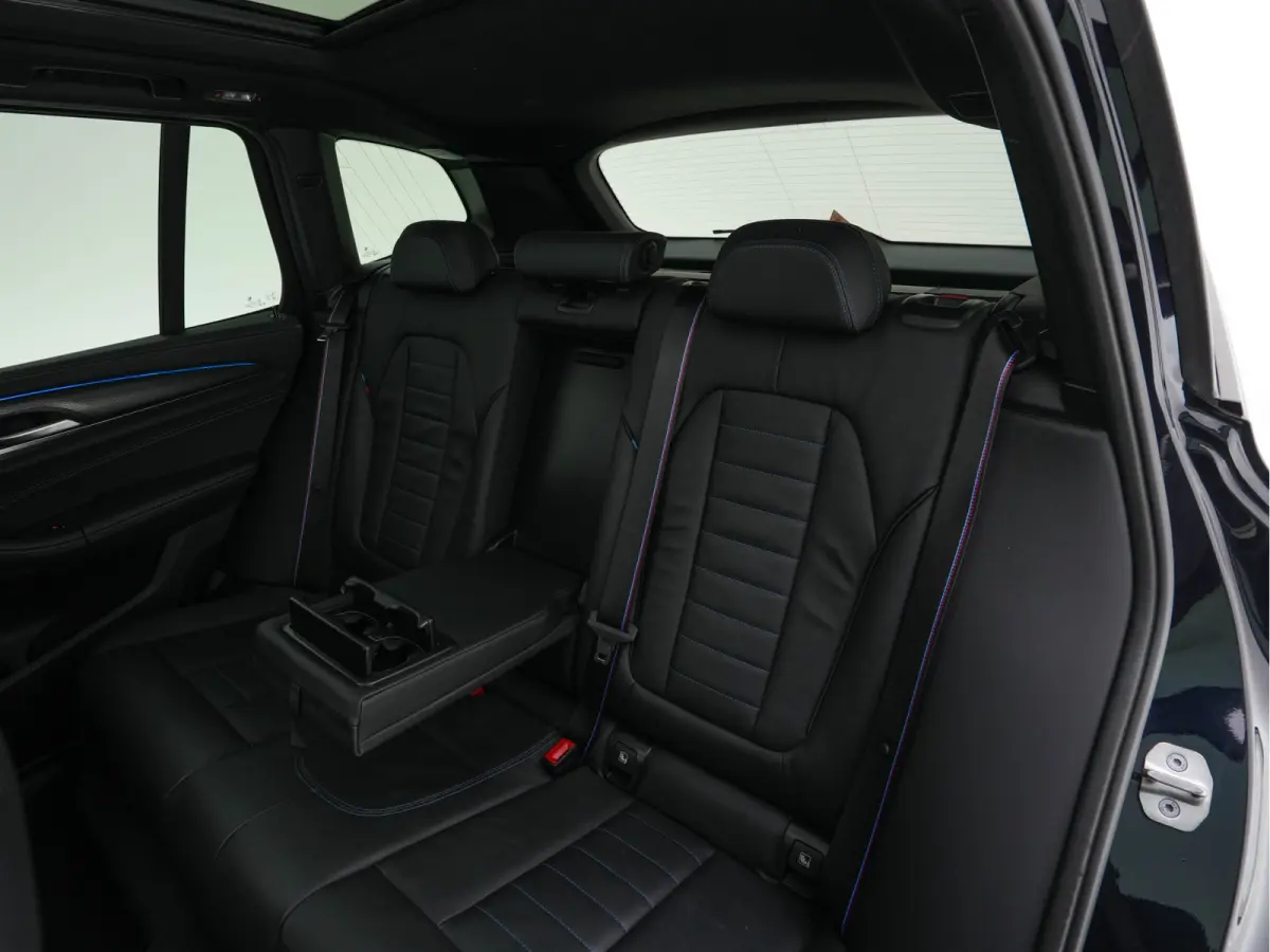 xDrive30e Business Edition Plus M-Sportpack (Plug-in) (INCL.BTW) Aut. *PANO | LEATHER | FULL-LED | HARMAN/KARDON | BLIND-SPOT | HEATED-SPORTSEATS | DIGI-COCKPIT | CAMERA | NAVI-FULLMAP | DAB