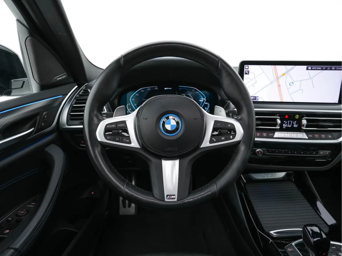 xDrive30e Business Edition Plus M-Sportpack (Plug-in) (INCL.BTW) Aut. *PANO | LEATHER | FULL-LED | HARMAN/KARDON | BLIND-SPOT | HEATED-SPORTSEATS | DIGI-COCKPIT | CAMERA | NAVI-FULLMAP | DAB