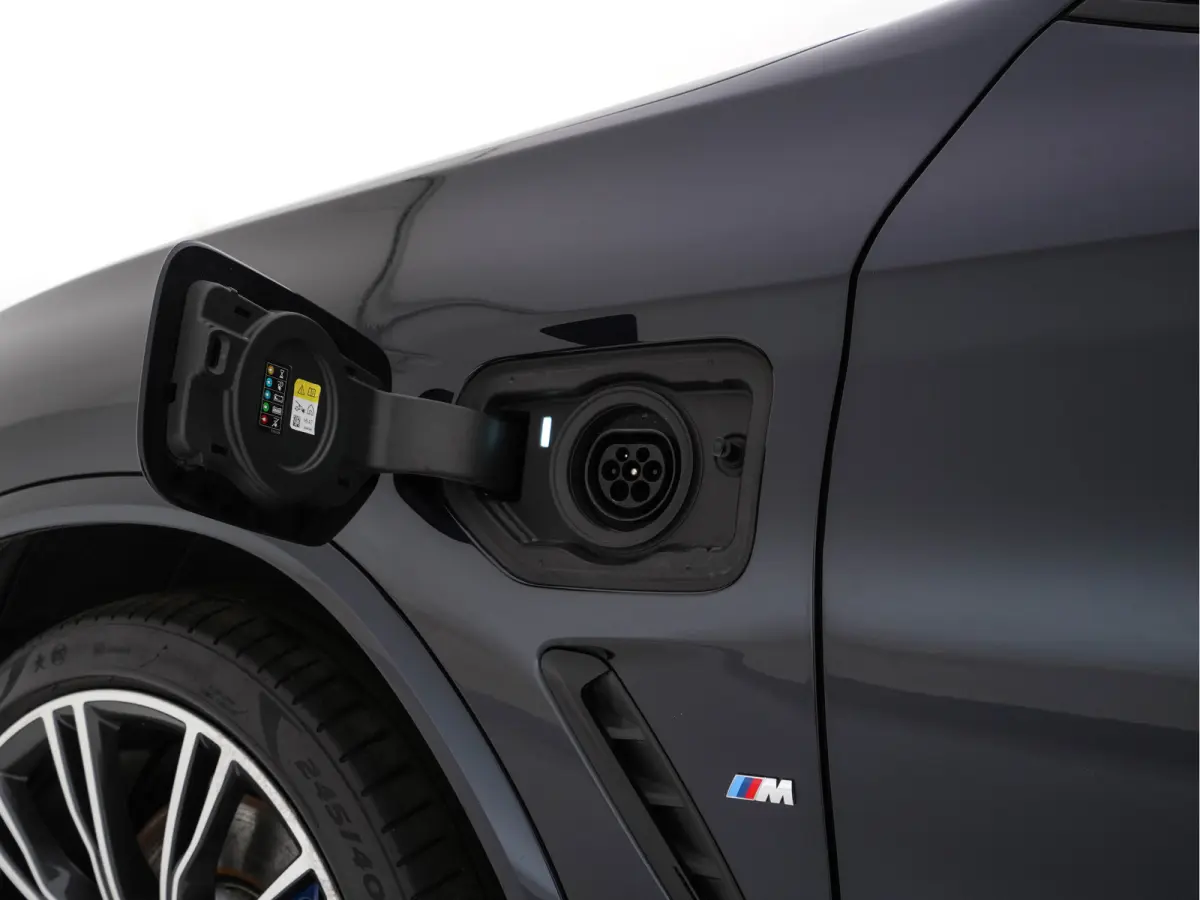 xDrive30e Business Edition Plus M-Sportpack (Plug-in) (INCL.BTW) Aut. *PANO | LEATHER | FULL-LED | HARMAN/KARDON | BLIND-SPOT | HEATED-SPORTSEATS | DIGI-COCKPIT | CAMERA | NAVI-FULLMAP | DAB