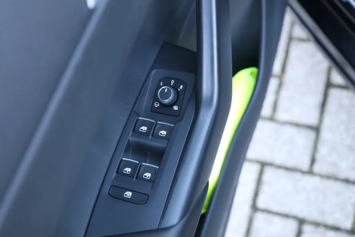 1.0 TSI 115pk DSG Goal | Navigatie | Trekhaak | Stoelverwarming | Clima | Achteruitrijcamera | App Connect