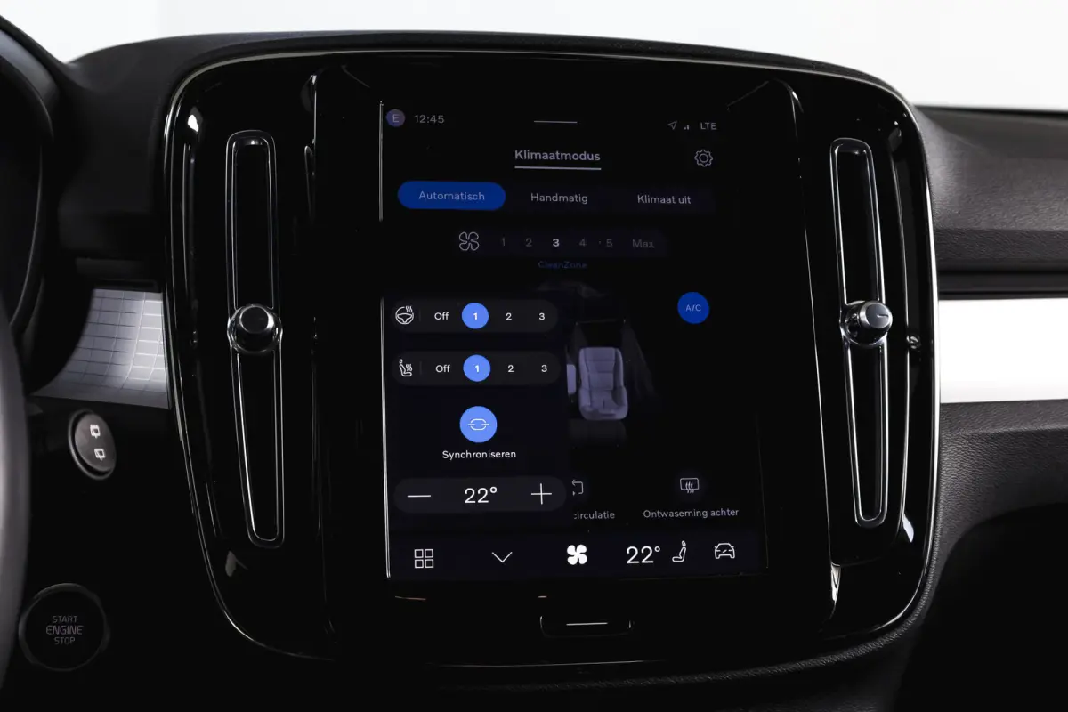 2.0 B3 165 PK Core | Elek. Trekhaak  | Adapt. Cruise | Stoel-+Stuurverw. | Camera | NAV + Carplay | ECC | LM 18" |