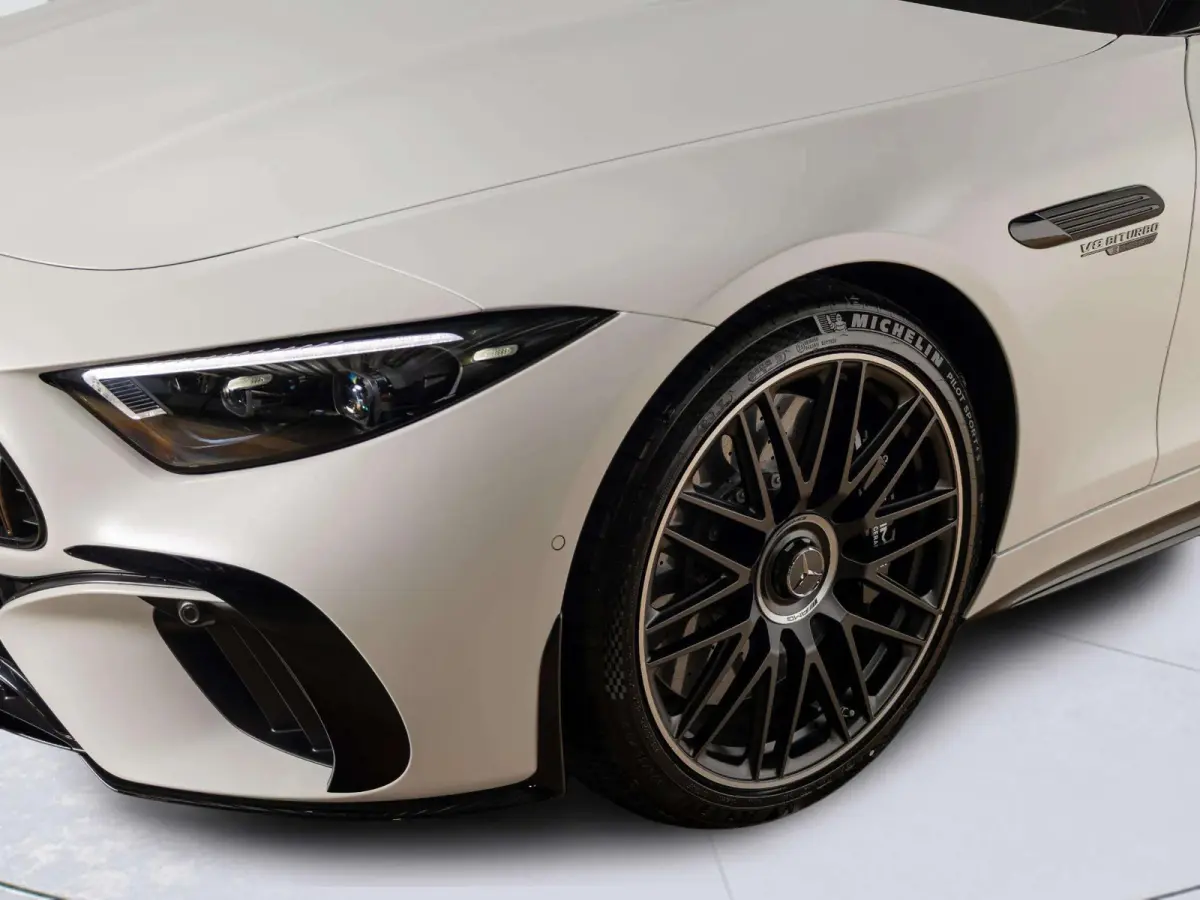 Mercedes-AMG 63 S E Performance Night Edition