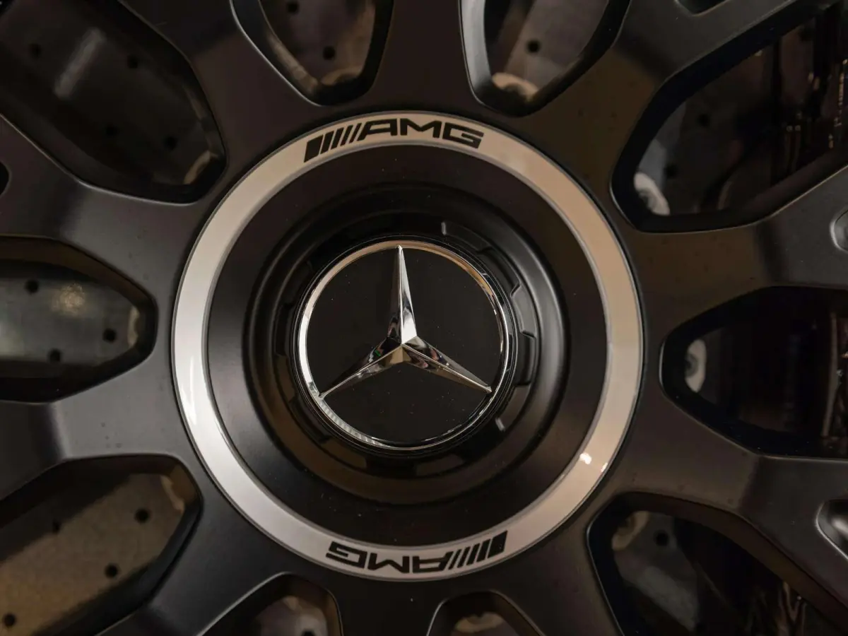 Mercedes-AMG 63 S E Performance Night Edition