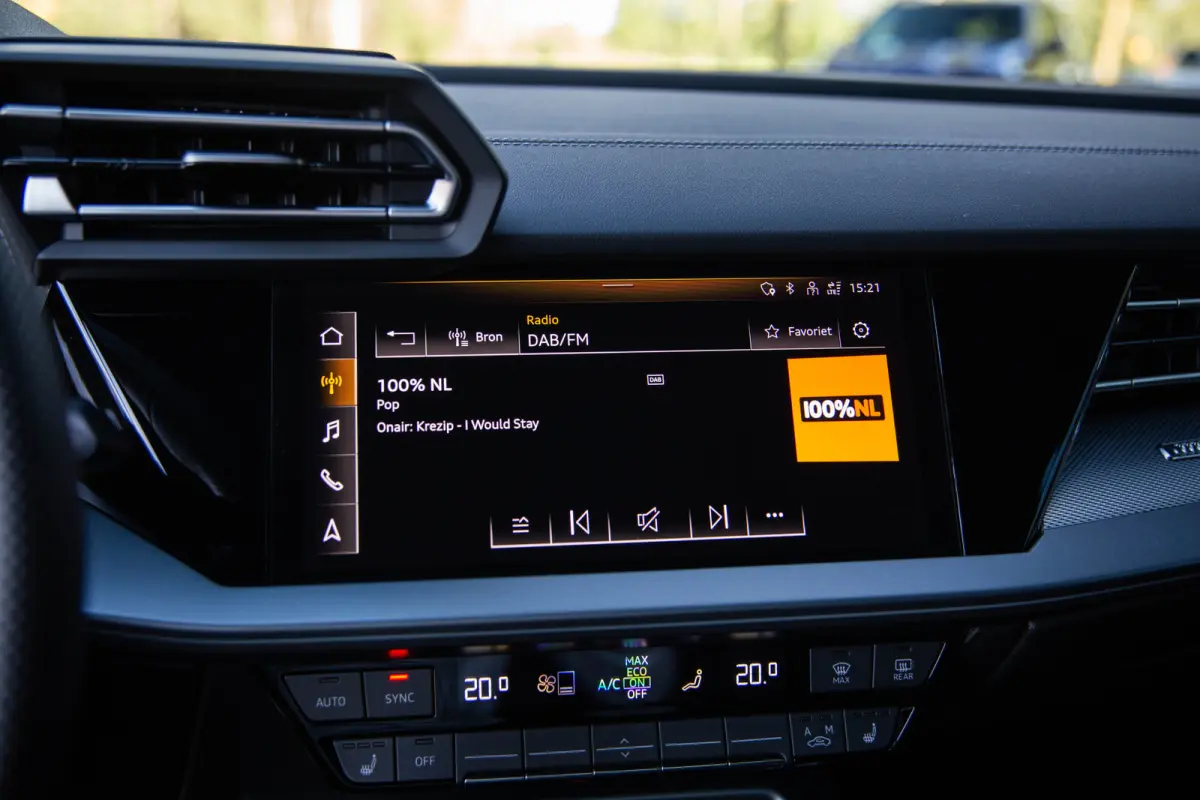 1.5 35 TFSI S edition , Panoramadak, Apple Carplay, SONOS, Cruise control,