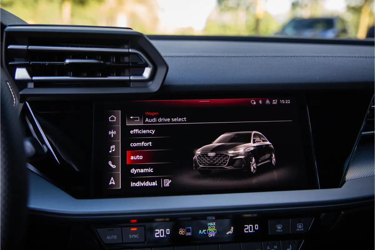 1.5 35 TFSI S edition , Panoramadak, Apple Carplay, SONOS, Cruise control,