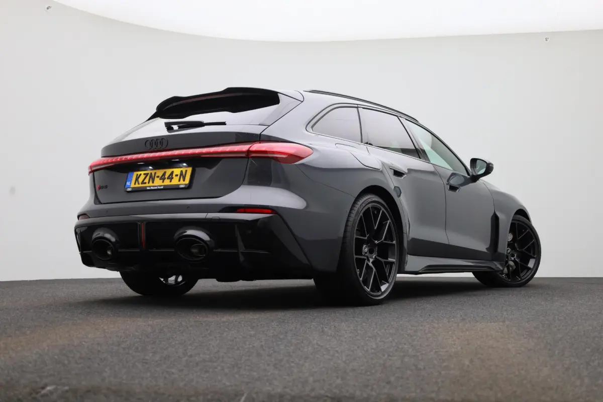 RS 5 Avant quattro 639 PK | RS-sportuitlaat | RS-sportstoelen | Alcantara RS-Stuur | 360 Camera | Bang & Olufsen | Stoelverwarming | MMI bijrijdersdisplay |