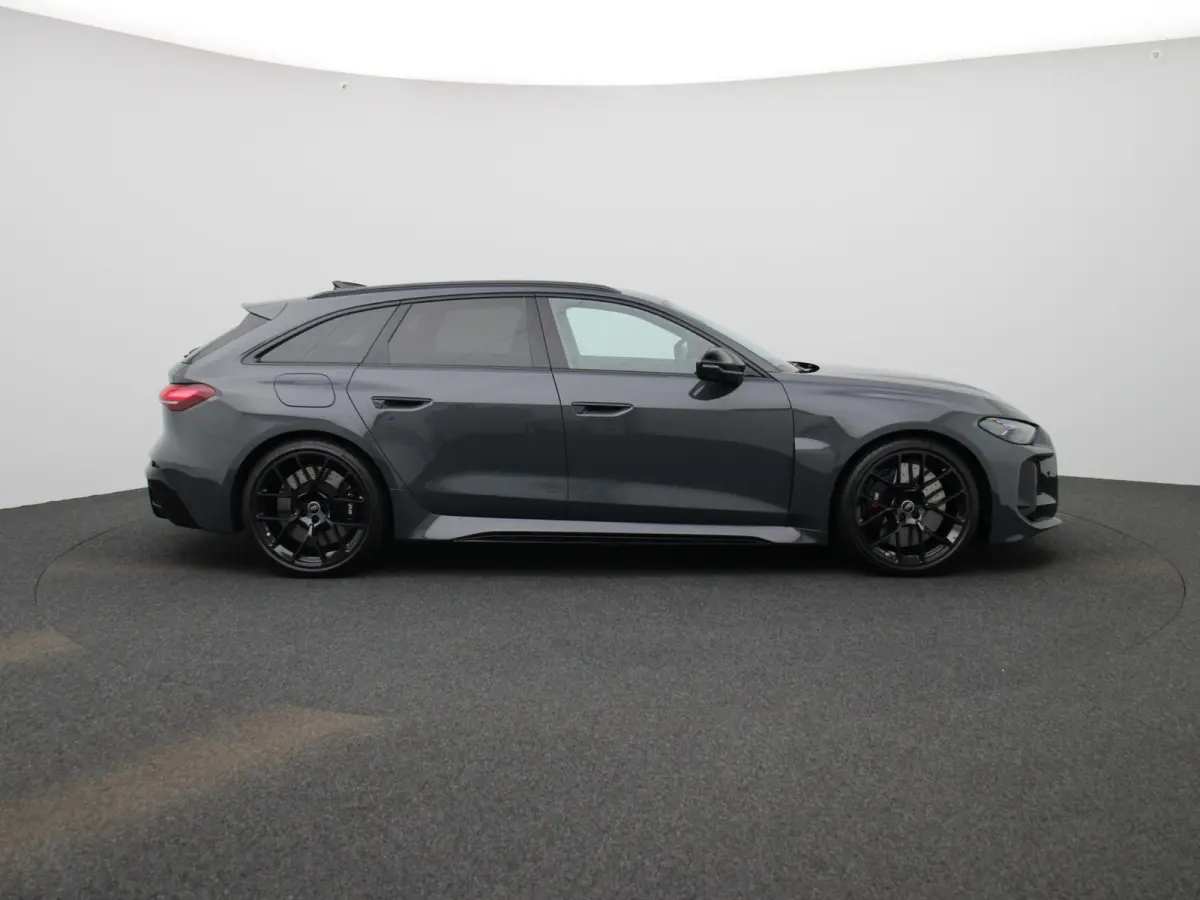RS 5 Avant quattro 639 PK | RS-sportuitlaat | RS-sportstoelen | Alcantara RS-Stuur | 360 Camera | Bang & Olufsen | Stoelverwarming | MMI bijrijdersdisplay |