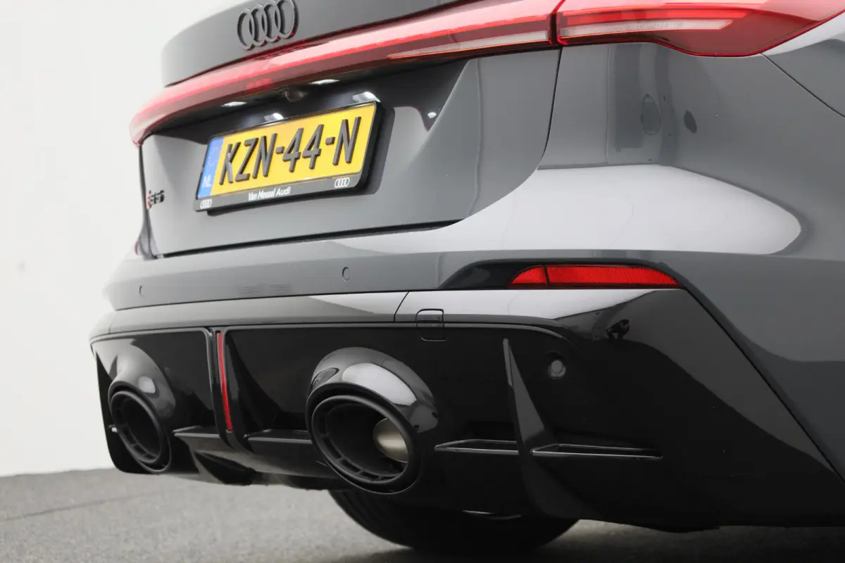 RS 5 Avant quattro 639 PK | RS-sportuitlaat | RS-sportstoelen | Alcantara RS-Stuur | 360 Camera | Bang & Olufsen | Stoelverwarming | MMI bijrijdersdisplay |