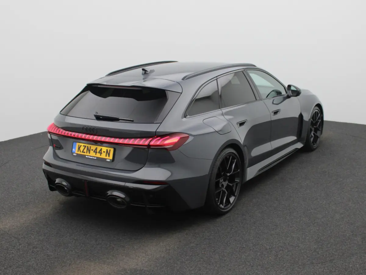 RS 5 Avant quattro 639 PK | RS-sportuitlaat | RS-sportstoelen | Alcantara RS-Stuur | 360 Camera | Bang & Olufsen | Stoelverwarming | MMI bijrijdersdisplay |