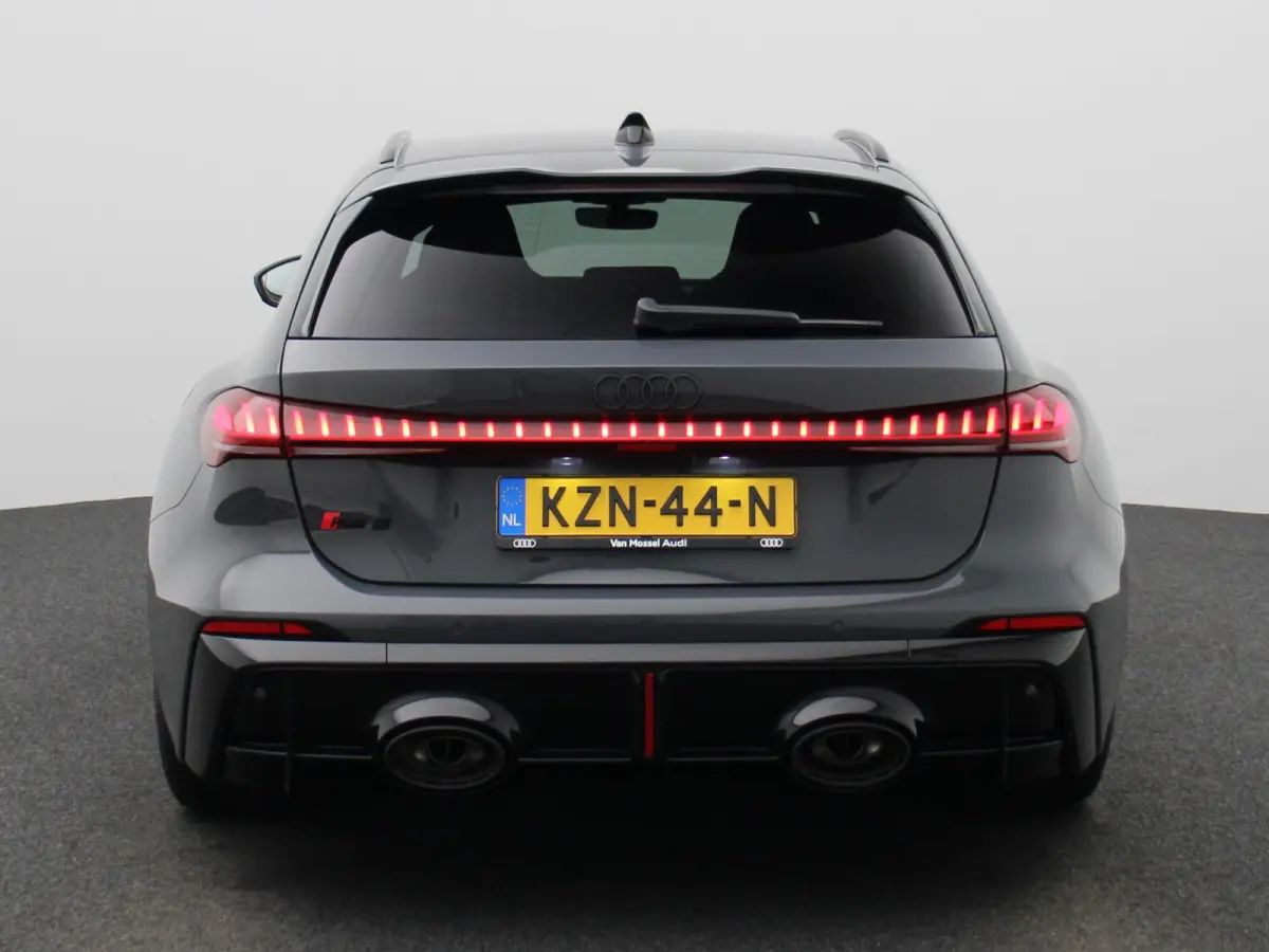 RS 5 Avant quattro 639 PK | RS-sportuitlaat | RS-sportstoelen | Alcantara RS-Stuur | 360 Camera | Bang & Olufsen | Stoelverwarming | MMI bijrijdersdisplay |