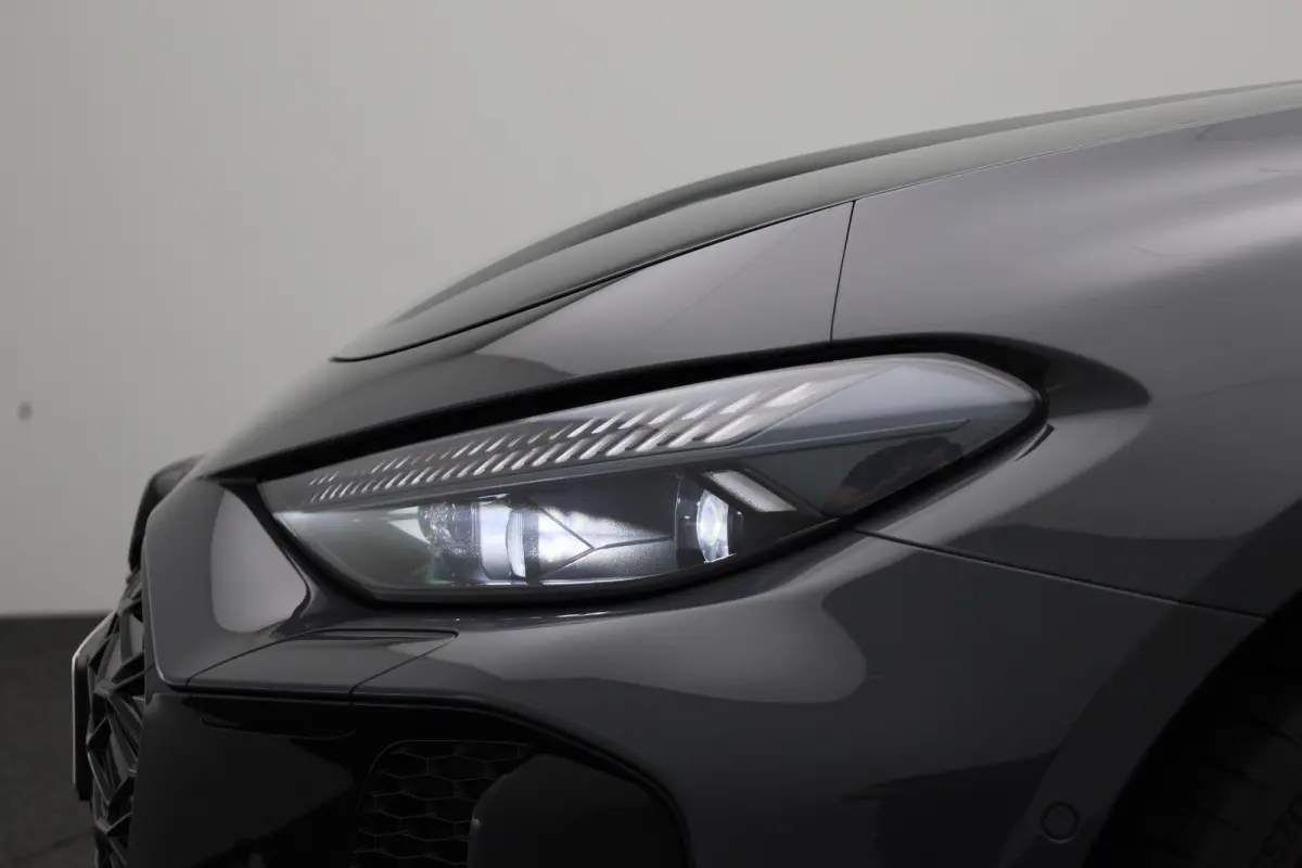 RS 5 Avant quattro 639 PK | RS-sportuitlaat | RS-sportstoelen | Alcantara RS-Stuur | 360 Camera | Bang & Olufsen | Stoelverwarming | MMI bijrijdersdisplay |