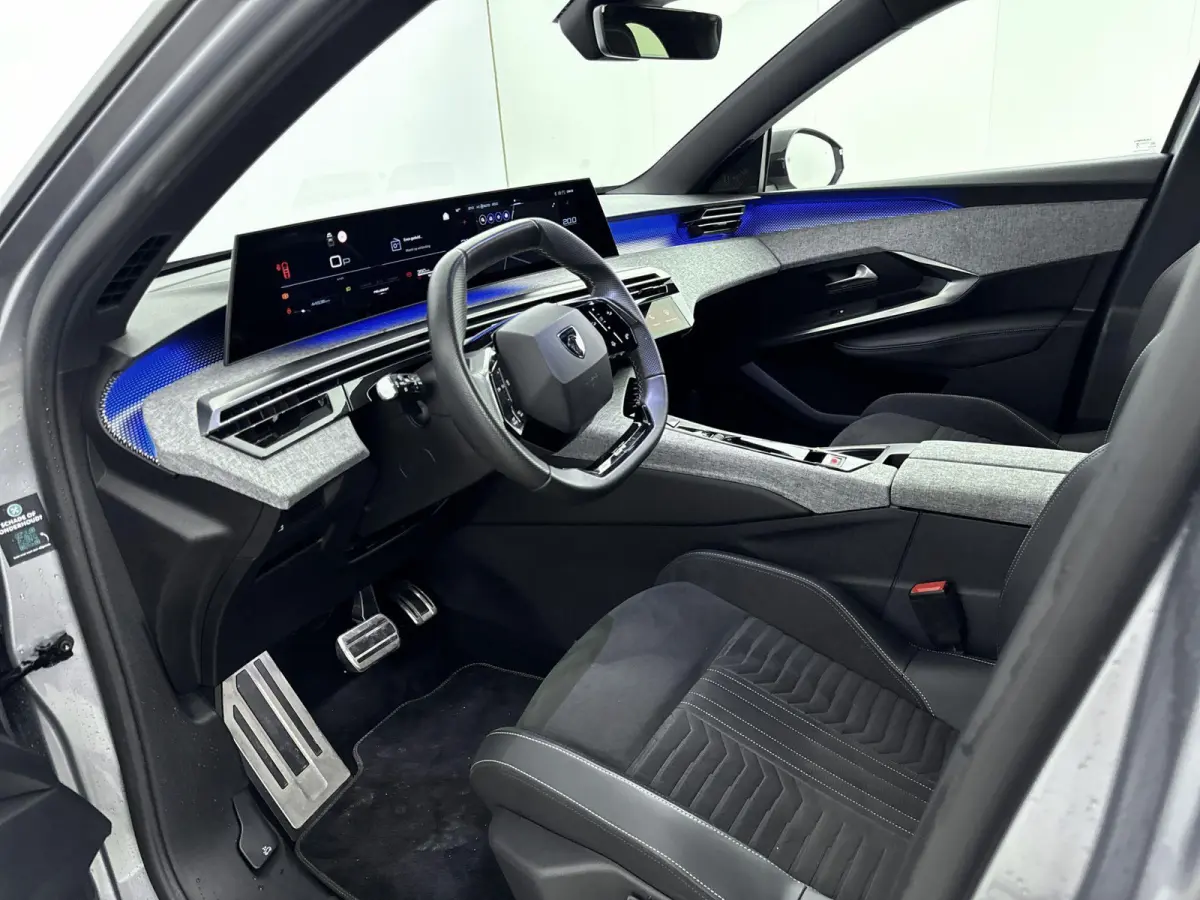 SUV Hybrid 136pk Automaat GT | Alcantara interieur pakket | Camera | Navigatie | Adaptieve Cruise Control | CarPlay | Full Led Koplampen