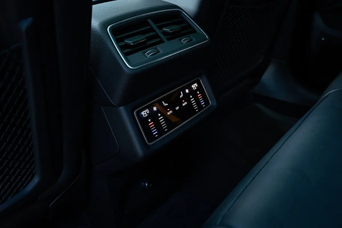 55 quattro S-Line BLACK EDITION 95 kWh | BTW-auto | Pano | Head-Up | 360 Camera | ACC | Top staat! |
