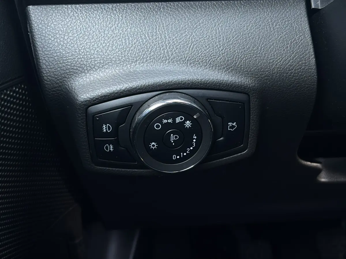 1.2 Trend Ultimate | Stoelverwarming | Cruise Control | 15'' LMV | Apple Carplay
