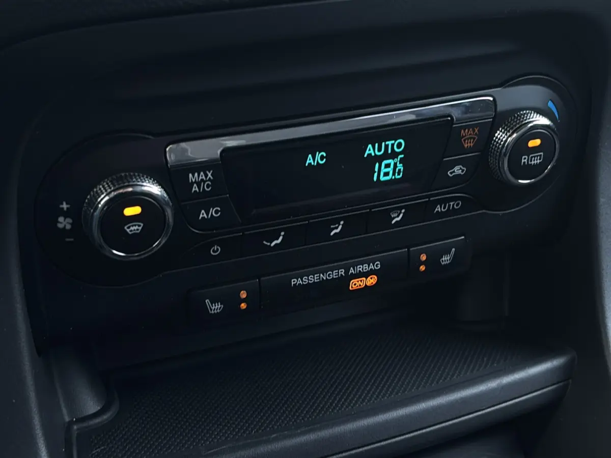 1.2 Trend Ultimate | Stoelverwarming | Cruise Control | 15'' LMV | Apple Carplay