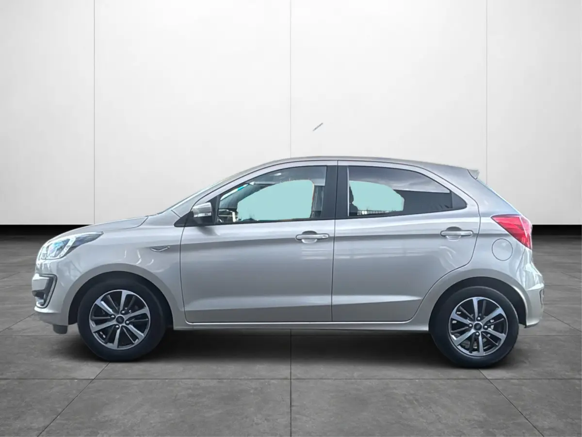1.2 Trend Ultimate | Stoelverwarming | Cruise Control | 15'' LMV | Apple Carplay