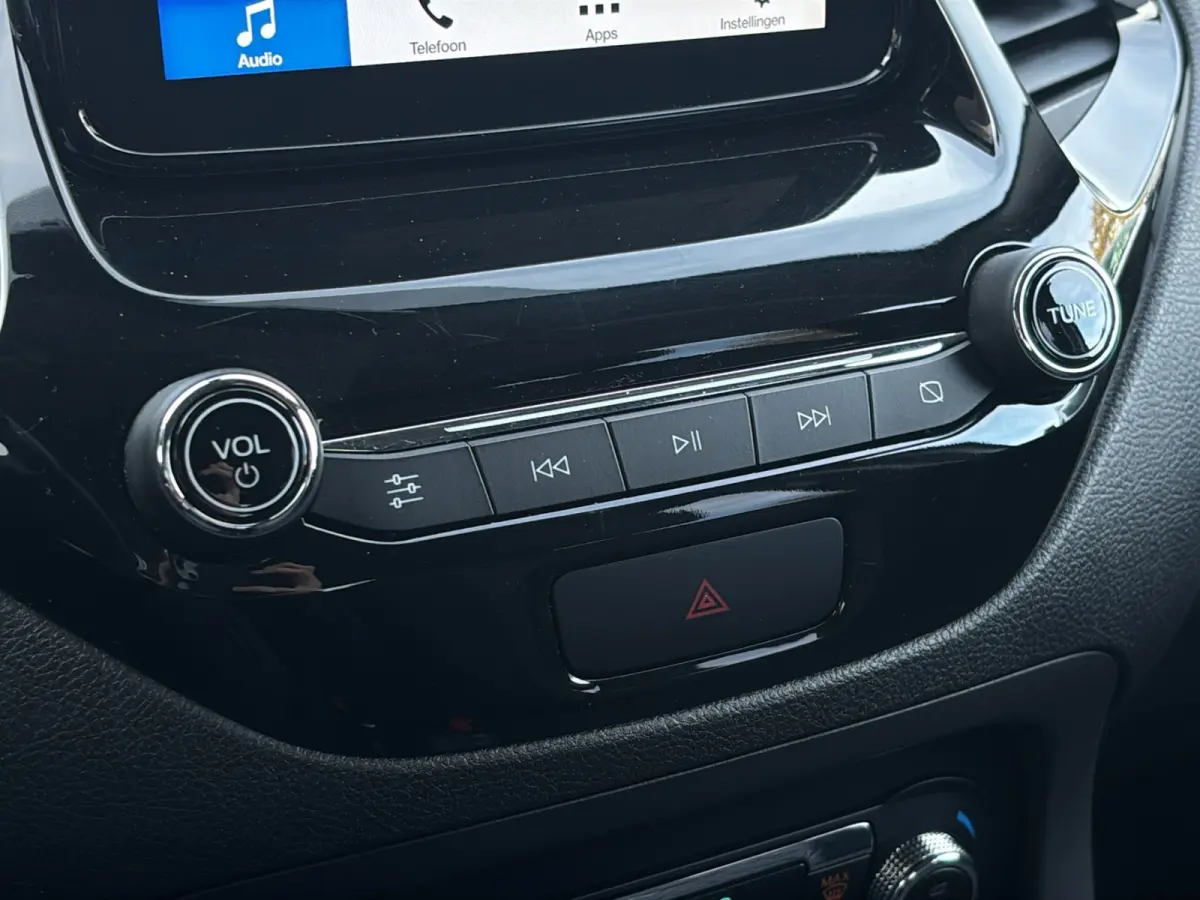 1.2 Trend Ultimate | Stoelverwarming | Cruise Control | 15'' LMV | Apple Carplay