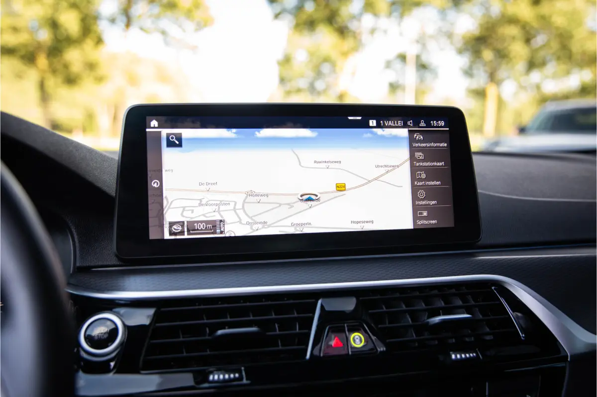 530e High Executive M-Sport , SOH 85%, Pano, Laser, Head-up Display, 360-camera