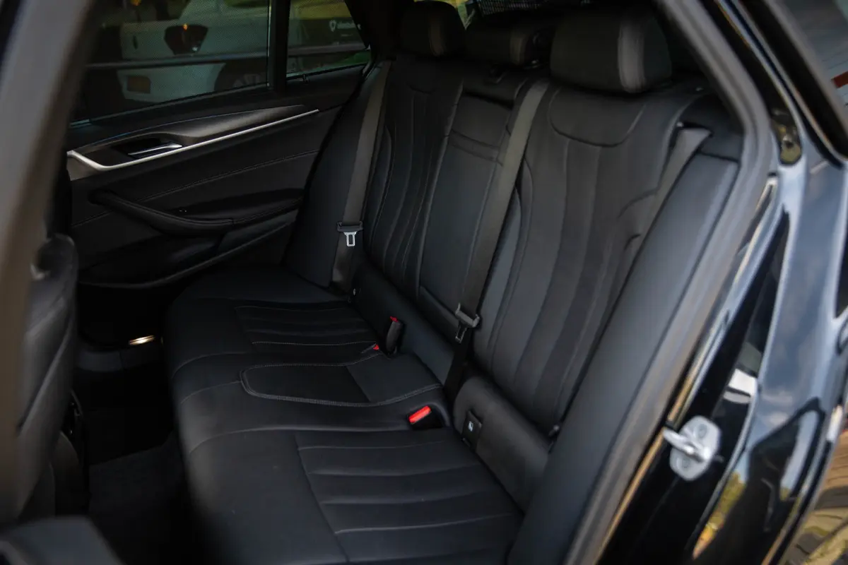 530e High Executive M-Sport , SOH 85%, Pano, Laser, Head-up Display, 360-camera