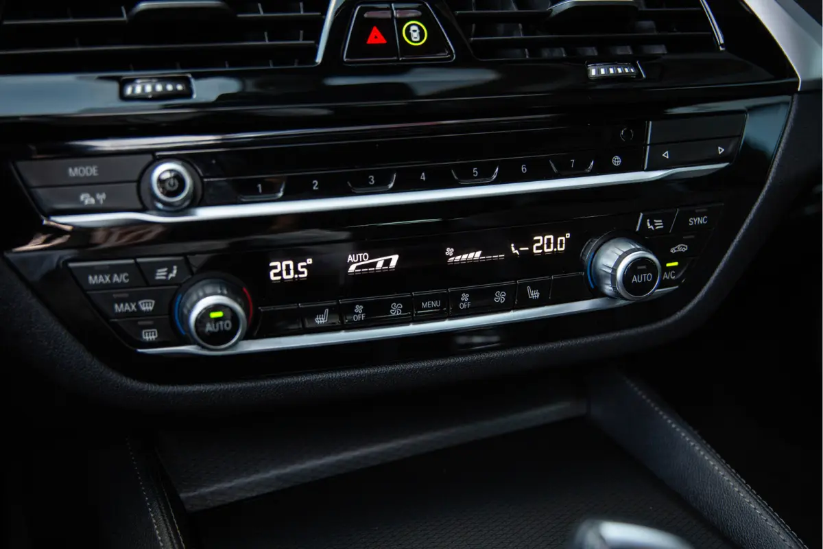 530e High Executive M-Sport , SOH 85%, Pano, Laser, Head-up Display, 360-camera