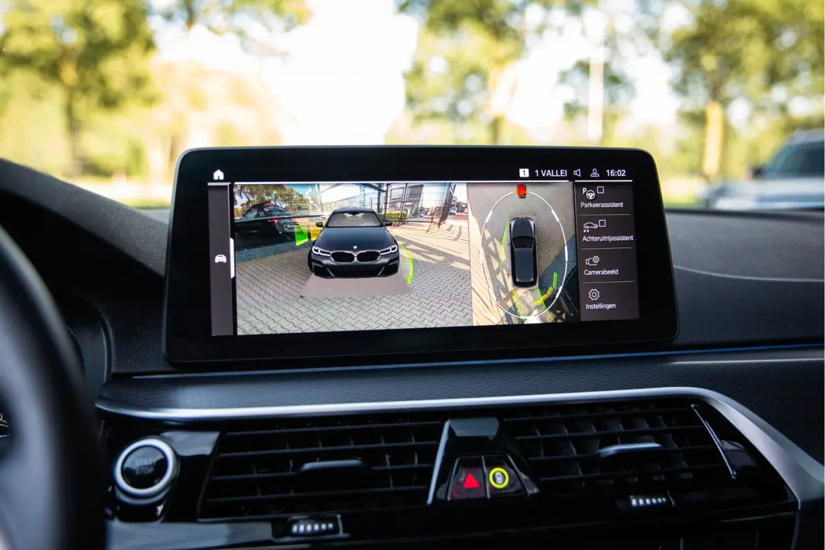 530e High Executive M-Sport , SOH 85%, Pano, Laser, Head-up Display, 360-camera