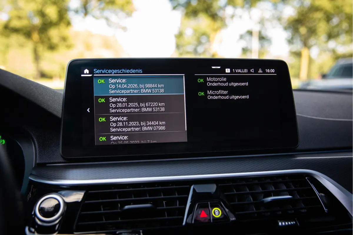 530e High Executive M-Sport , SOH 85%, Pano, Laser, Head-up Display, 360-camera