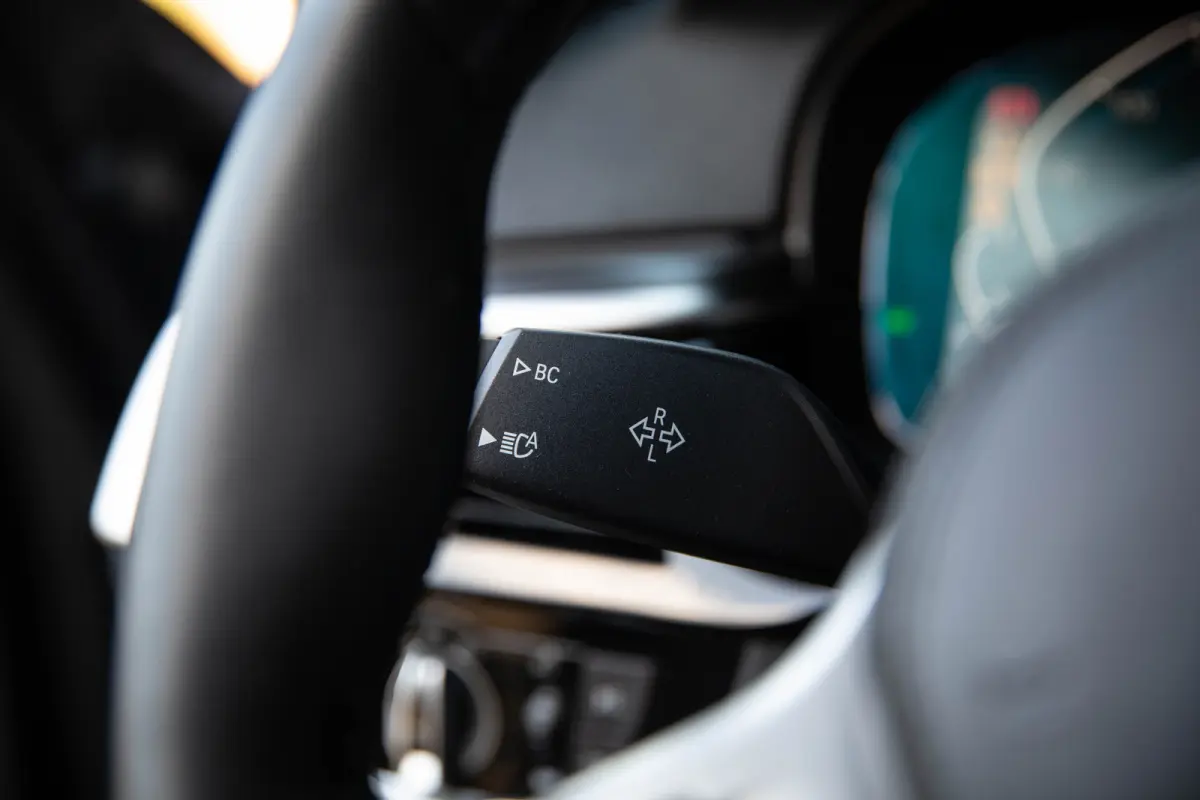 530e High Executive M-Sport , SOH 85%, Pano, Laser, Head-up Display, 360-camera