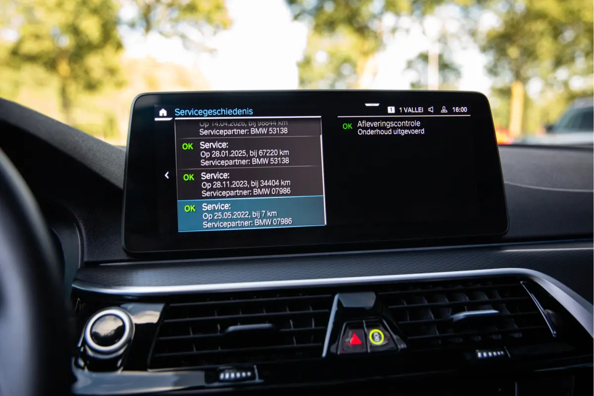 530e High Executive M-Sport , SOH 85%, Pano, Laser, Head-up Display, 360-camera