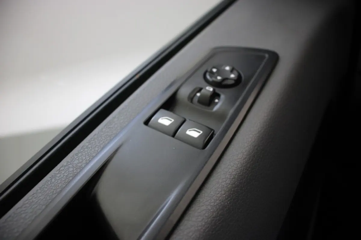 Electric L2H1 Live Extra Range 75 kWh - Trekhaak, Carplay, navi