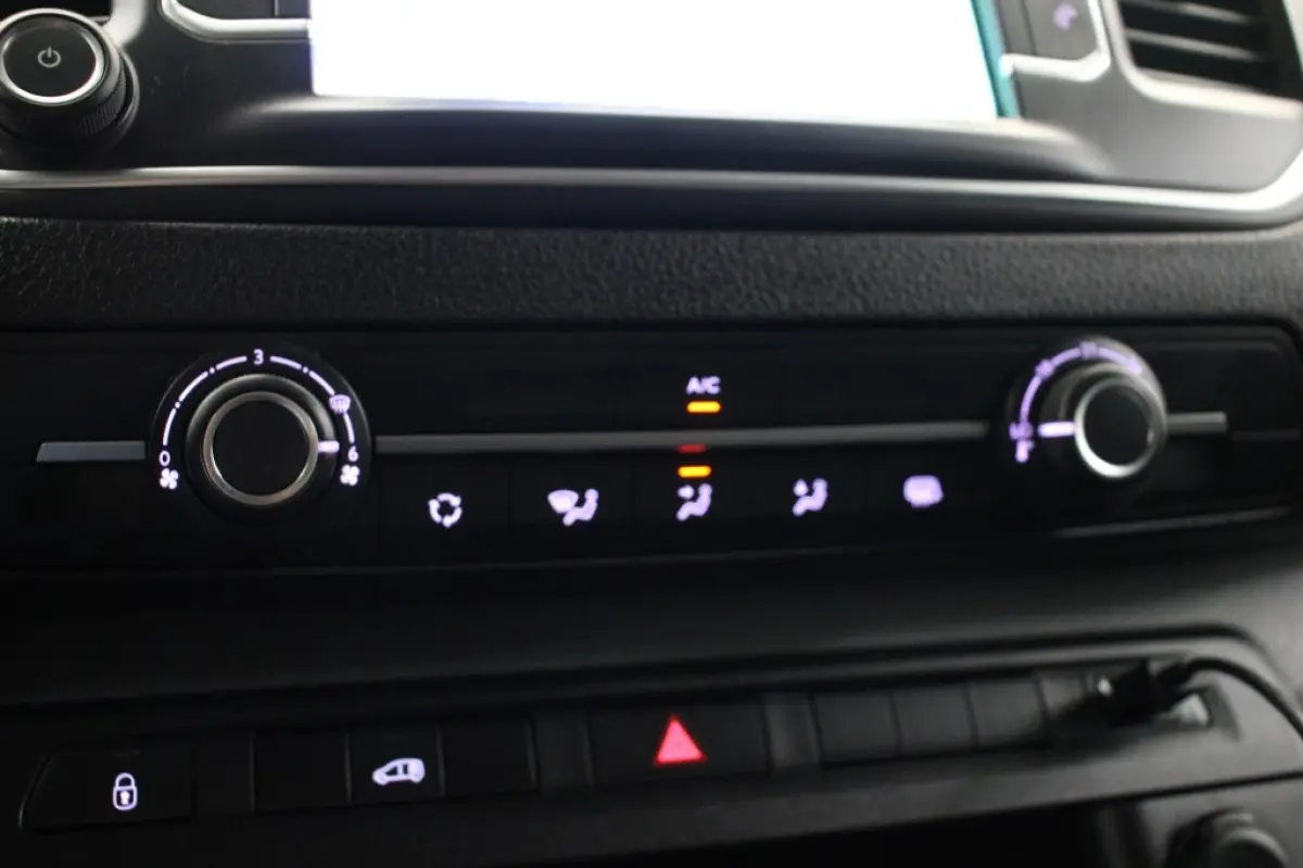 Electric L2H1 Live Extra Range 75 kWh - Trekhaak, Carplay, navi