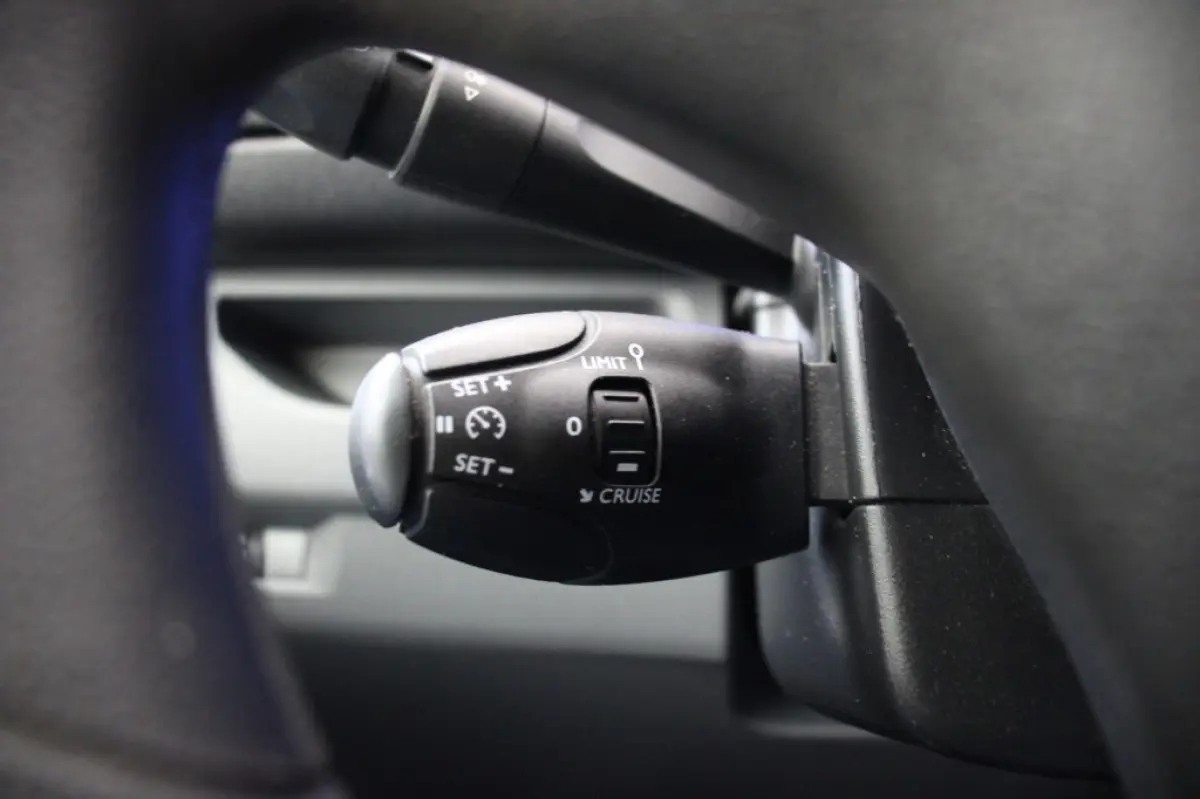 Electric L2H1 Live Extra Range 75 kWh - Trekhaak, Carplay, navi