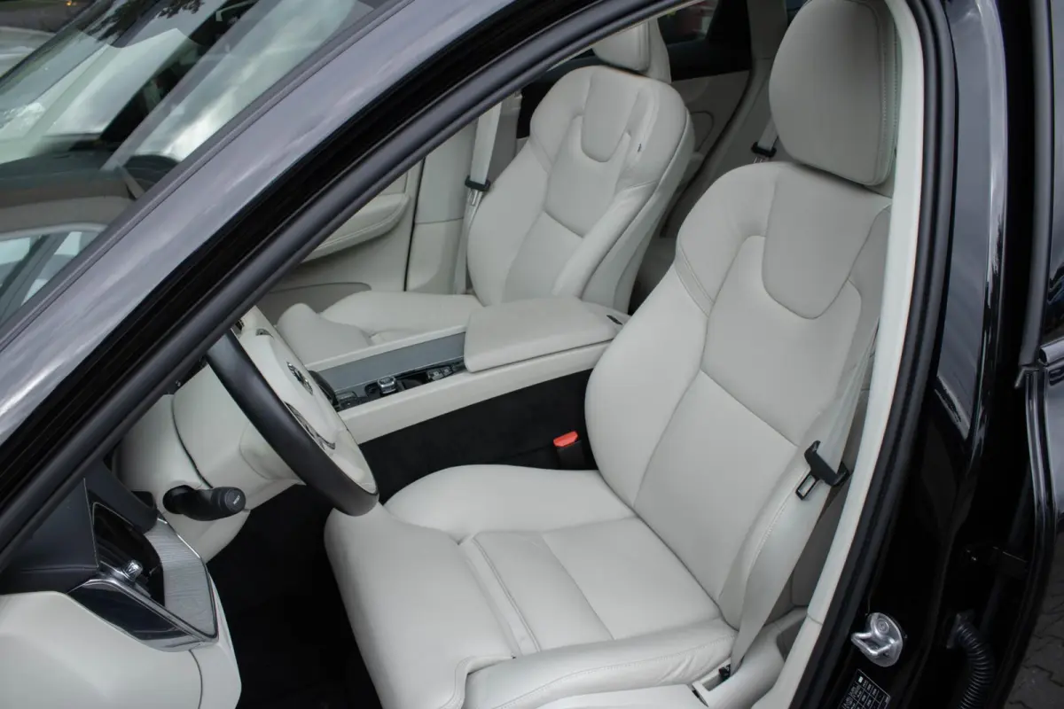 2.0 T6 PHEV AWD Long range Ultimate Dark|Pano|Adaptive cruise|360 Camera|Memory|Harmann Kardon|
