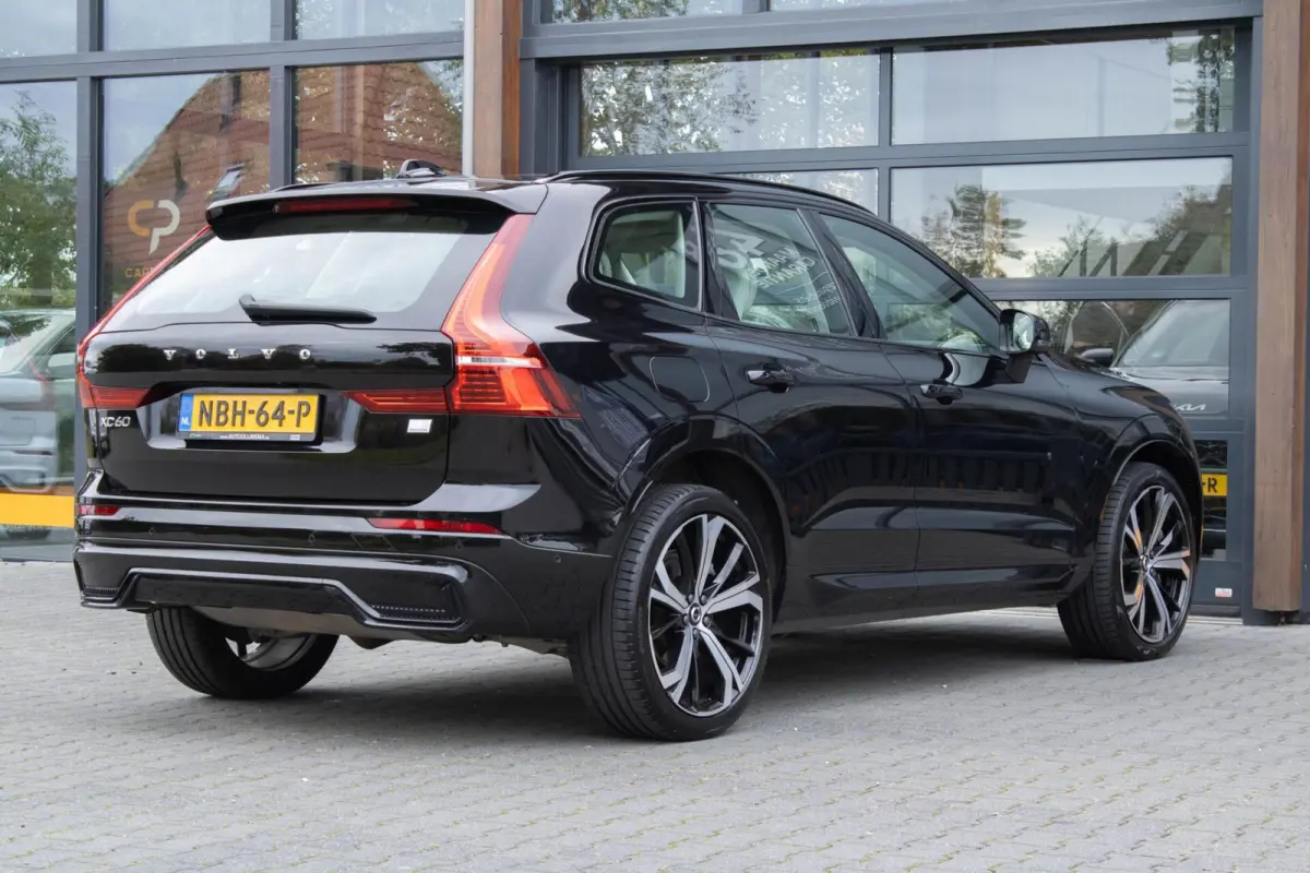 2.0 T6 PHEV AWD Long range Ultimate Dark|Pano|Adaptive cruise|360 Camera|Memory|Harmann Kardon|