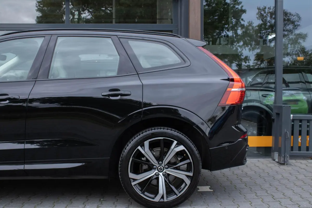 2.0 T6 PHEV AWD Long range Ultimate Dark|Pano|Adaptive cruise|360 Camera|Memory|Harmann Kardon|