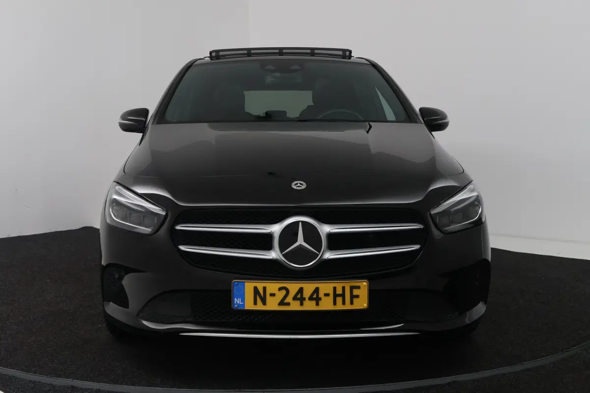 200 Business Solution Luxury (PANORAMADAK, MEMORY SEATS, SFEERVERLICHTING, CAMERA, 1e EIGENAAR, GOED ONDERHOUDEN)