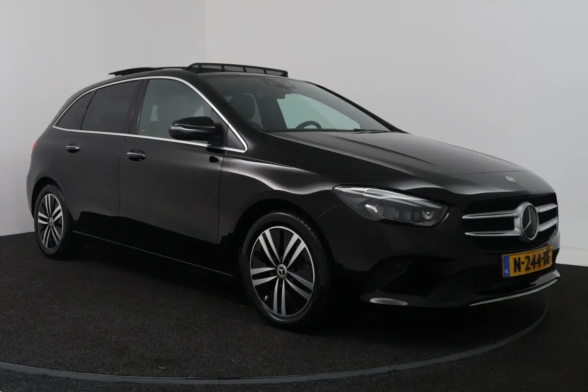 200 Business Solution Luxury (PANORAMADAK, MEMORY SEATS, SFEERVERLICHTING, CAMERA, 1e EIGENAAR, GOED ONDERHOUDEN)