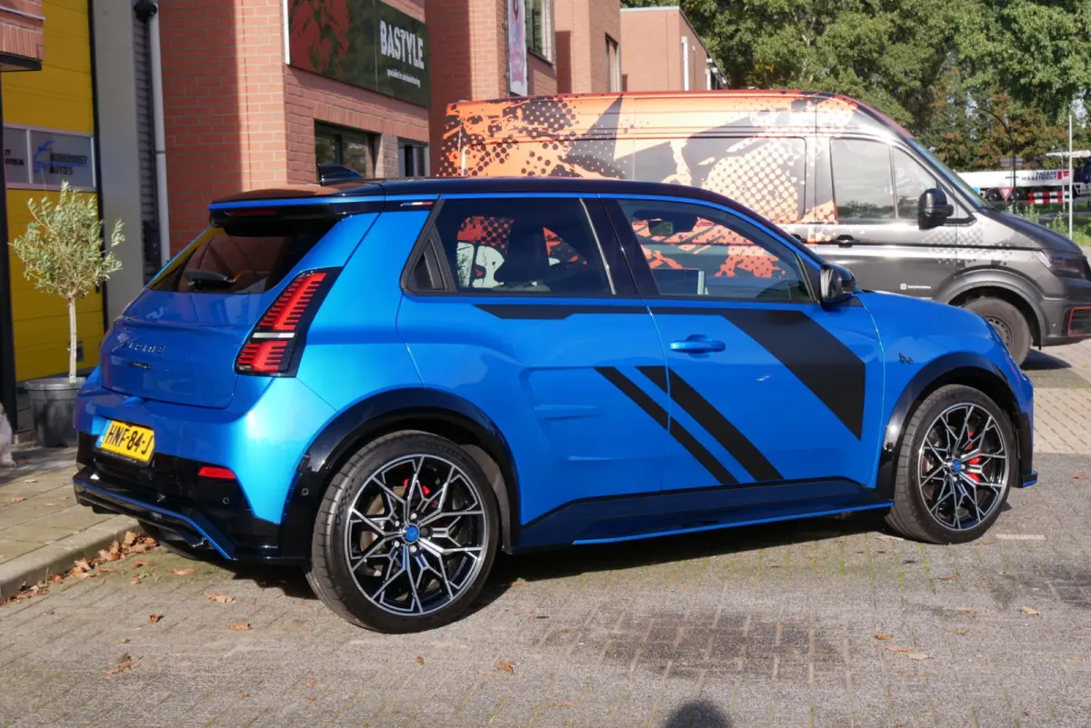 GTS Premiere Edition 52 kWh. camera. stuur/stoel verw. CarPlay