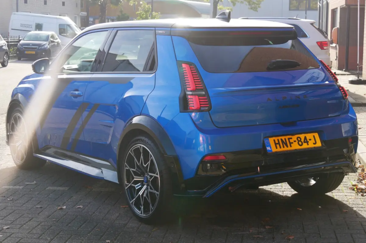 GTS Premiere Edition 52 kWh. camera. stuur/stoel verw. CarPlay