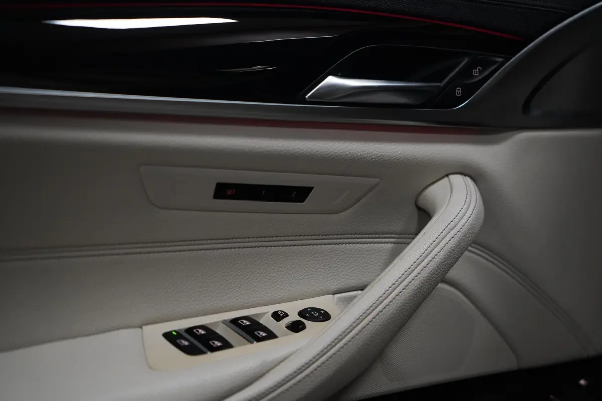 530e High Executive M-Sport|Memory|Pano|Leder|HUD