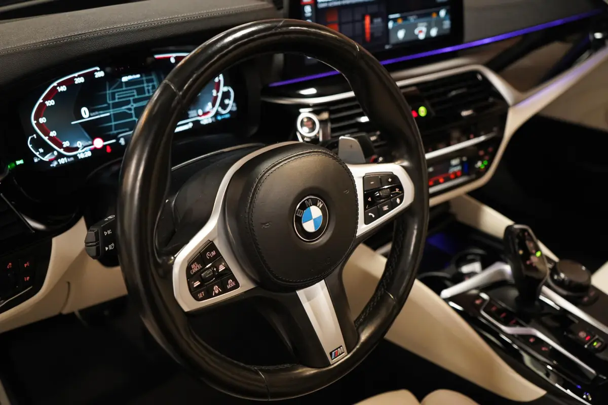 530e High Executive M-Sport|Memory|Pano|Leder|HUD