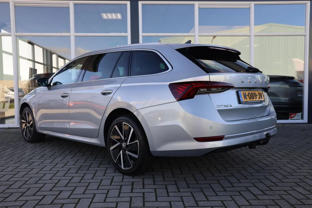 1.4 TSI iV PHEV Business Edition|Trekhaak|Digi dash|Plug in|