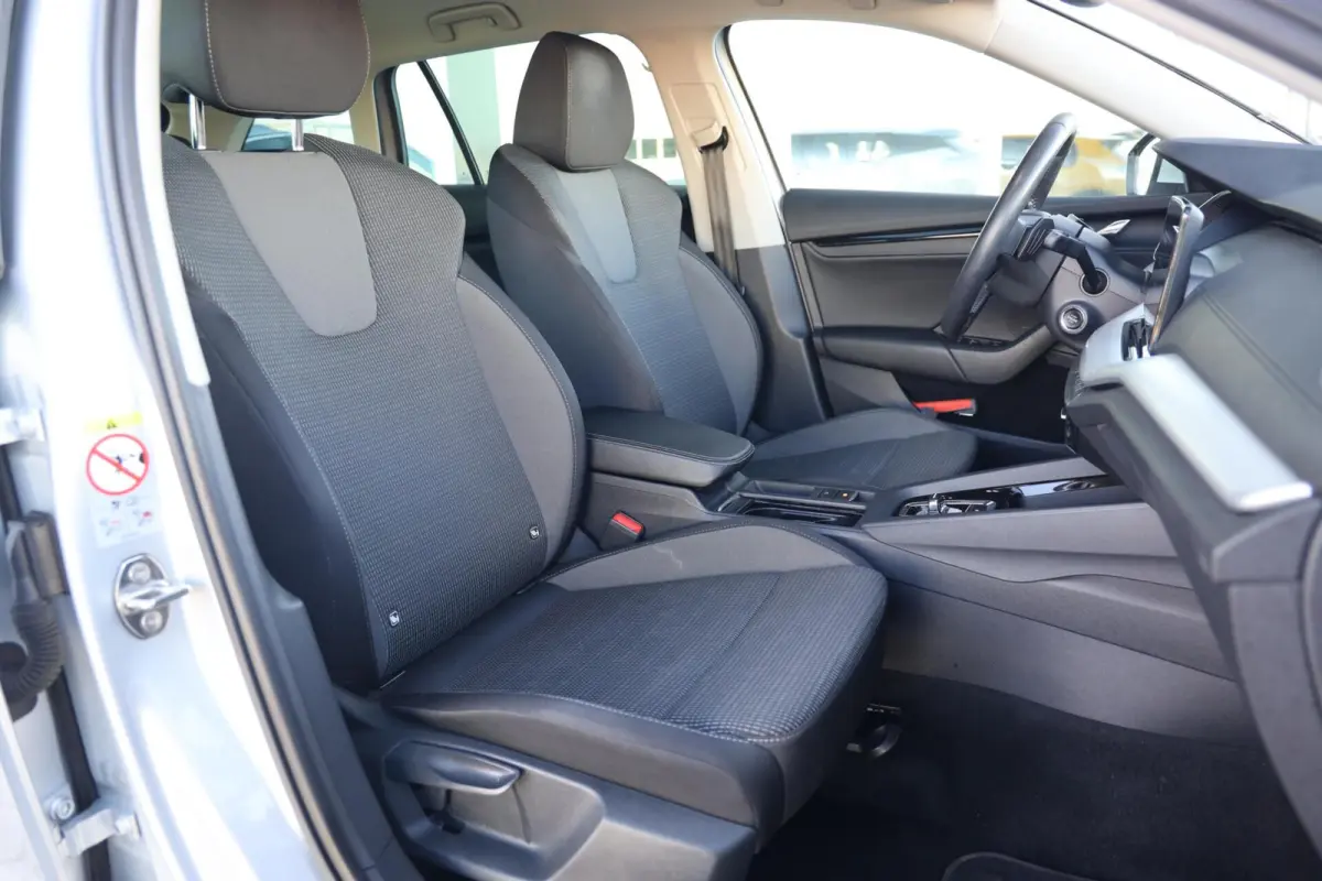 1.4 TSI iV PHEV Business Edition|Trekhaak|Digi dash|Plug in| SOH 88%