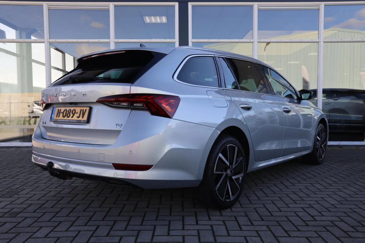 1.4 TSI iV PHEV Business Edition|Trekhaak|Digi dash|Plug in|