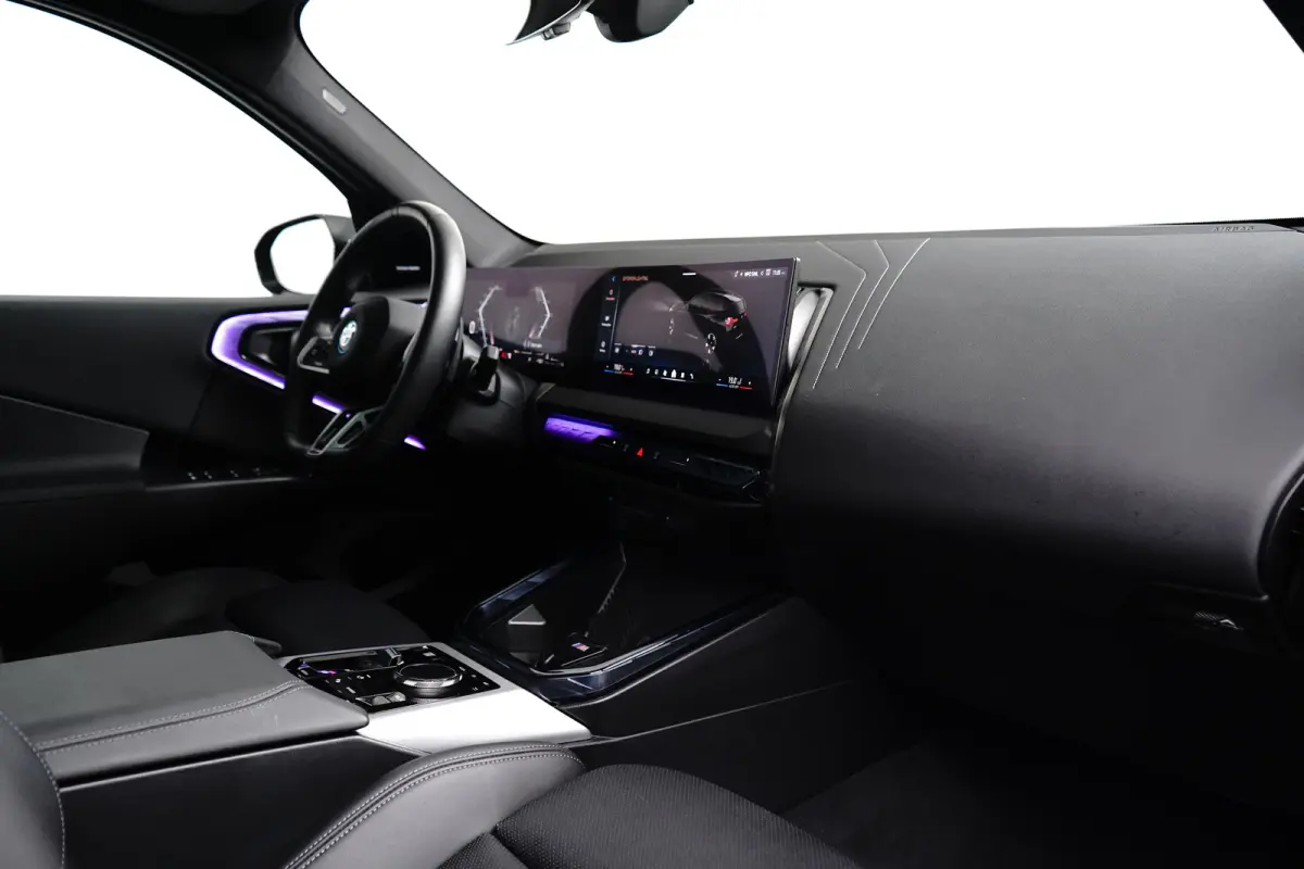 30e xDrive | M-SPORT | 360° CAMERA | PANODAK | ADAPTIVE CRUISE | ELEKTR. STOEL INCL MEMORY | PREMIUM AUDIO | STOELVERWARMING | DODE HOEK