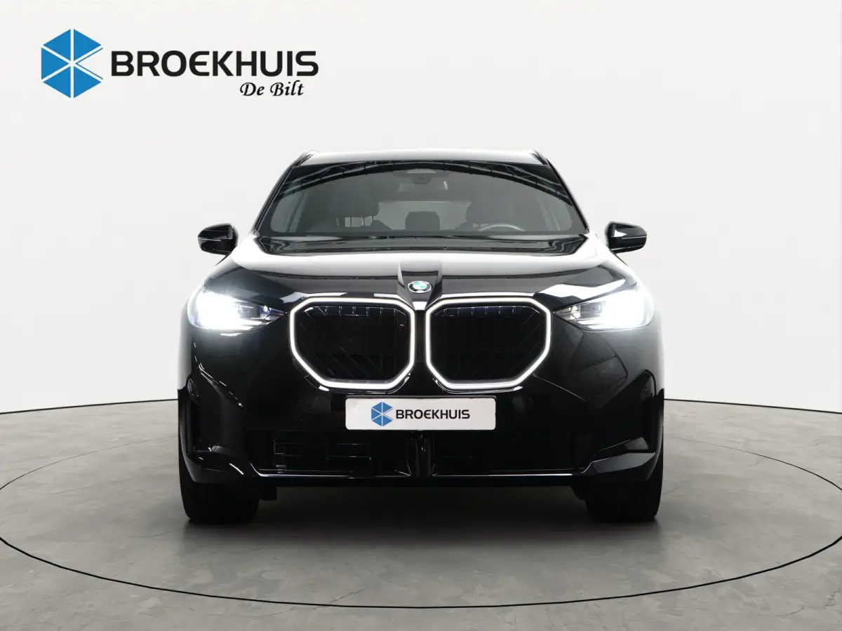 30e xDrive | M-SPORT | 360° CAMERA | PANODAK | ADAPTIVE CRUISE | ELEKTR. STOEL INCL MEMORY | PREMIUM AUDIO | STOELVERWARMING | DODE HOEK